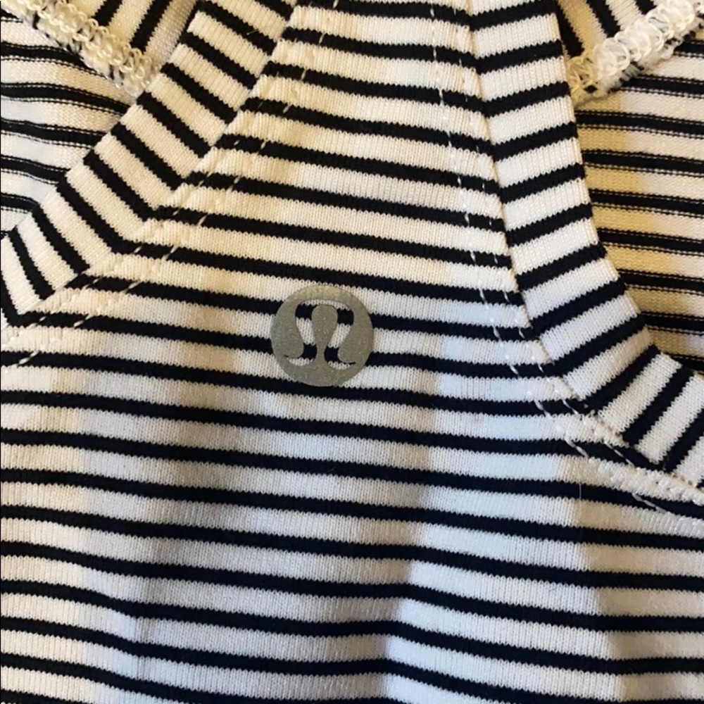 Lululemon tank top - Picture 3 of 3